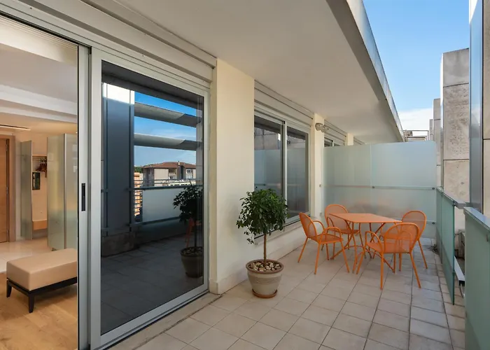 Precise House Mantegna Roma